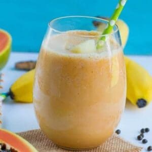 Papaya and pineapple smoothie - That Girl Cooks Healthy