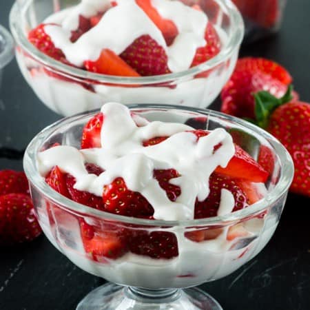 Strawberries and whipped cream (vegan style) Strawberry and whipped cream 450x450 - Strawberries and whipped cream (vegan style)