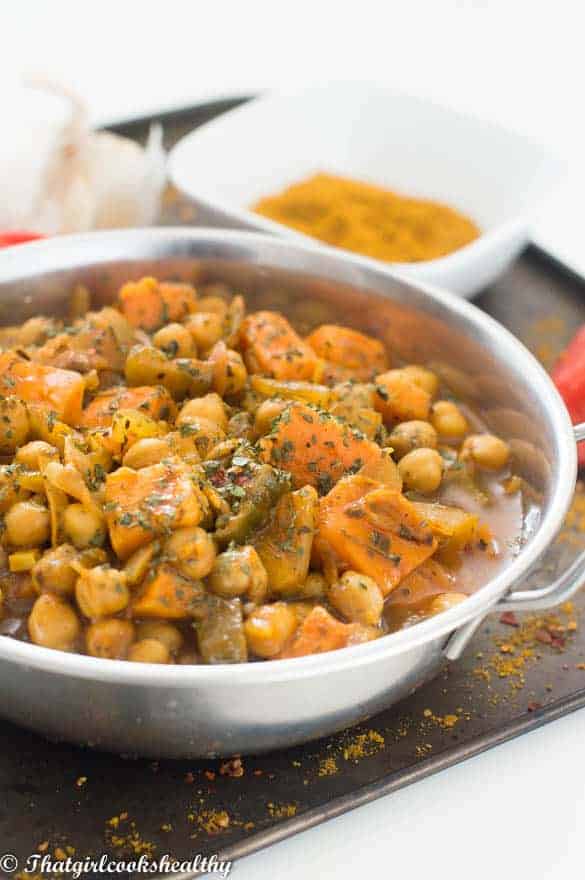 Vegan chickpea curry with potatoes