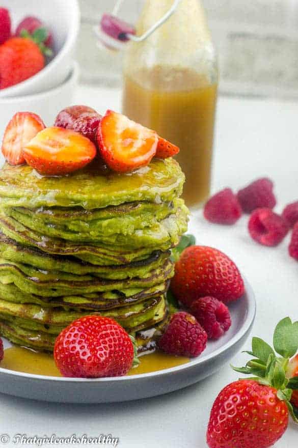 Green smoothie pancakes (kale pancakes) - That Girl Cooks Healthy