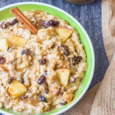 Slow cooker apple cinnamon oatmeal2 Half a bowl of oatmeal