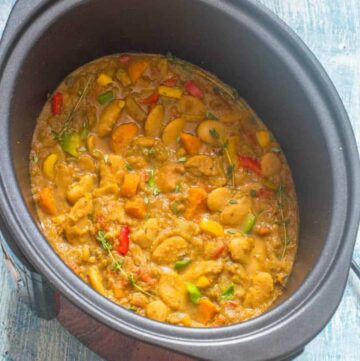 curry in a slow cooker