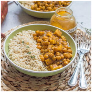 Chickpea curry with brown in a bowl