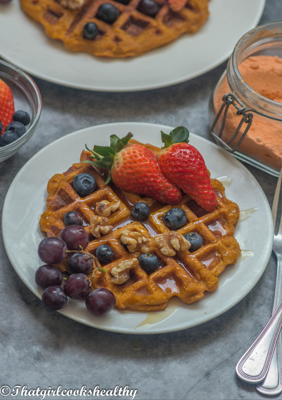 waffles with fruit ganish