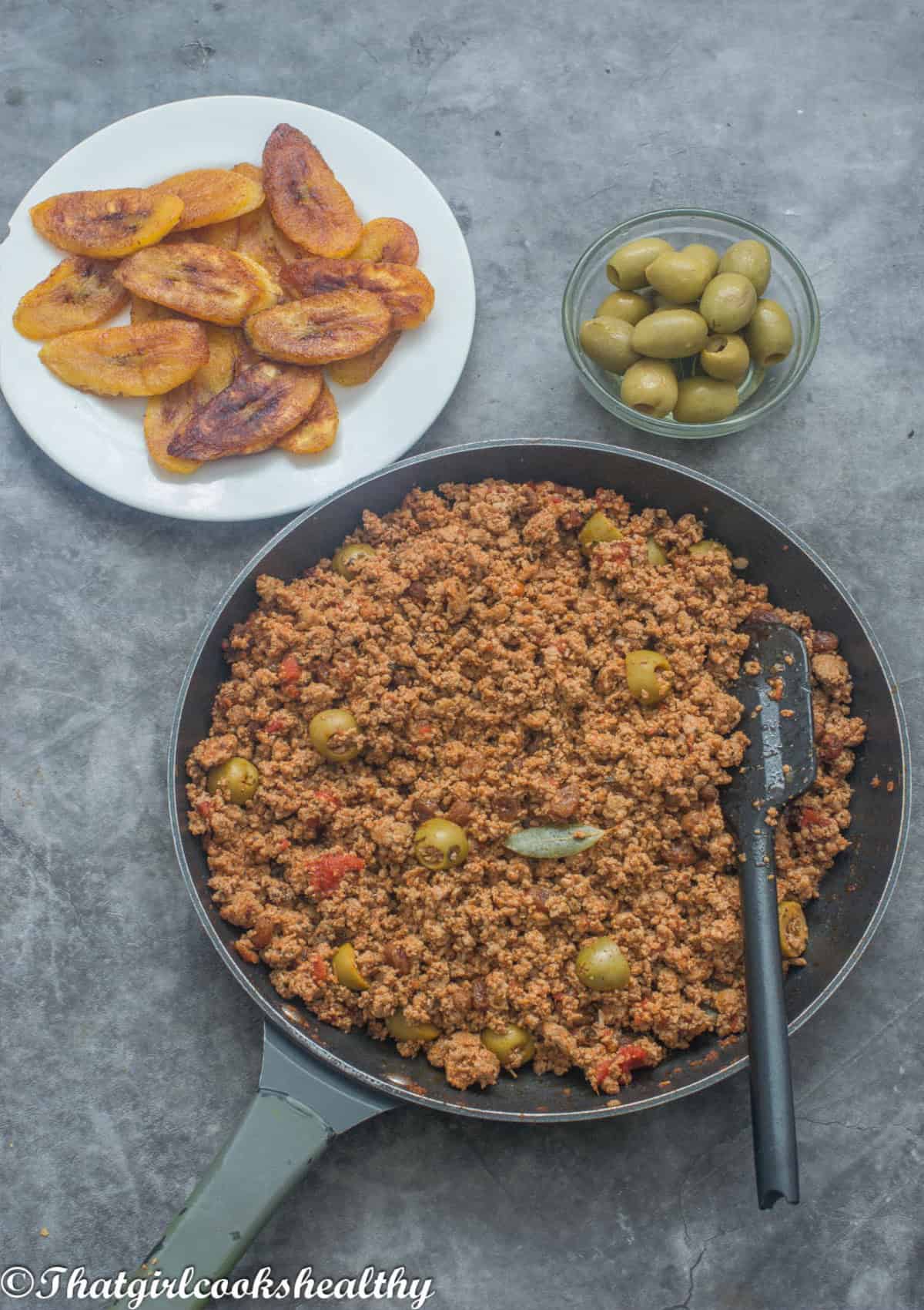 A skillet of ground turkey