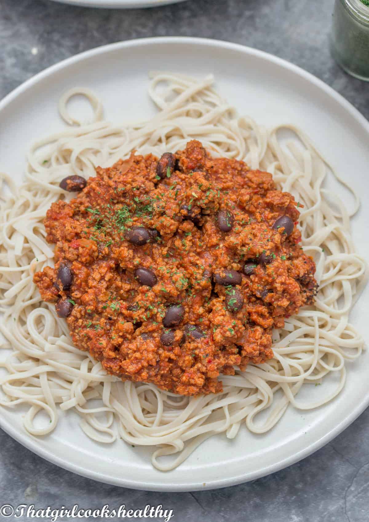 spaghetti topped with ground turkey